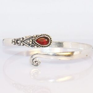 Silver Tone Bracelet With Gemstone